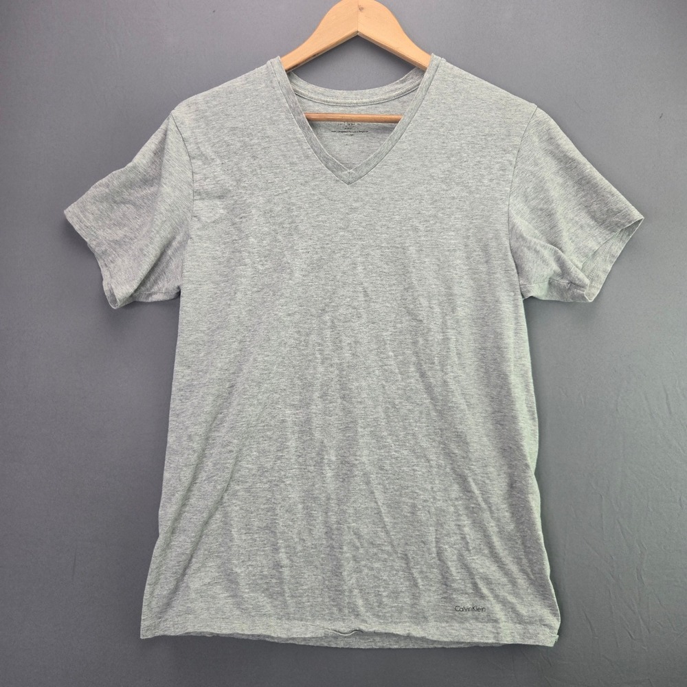 Calvin Klein T Shirt V-Neck Size M Gray Short Sleeve Cotton Blend Essential Logo